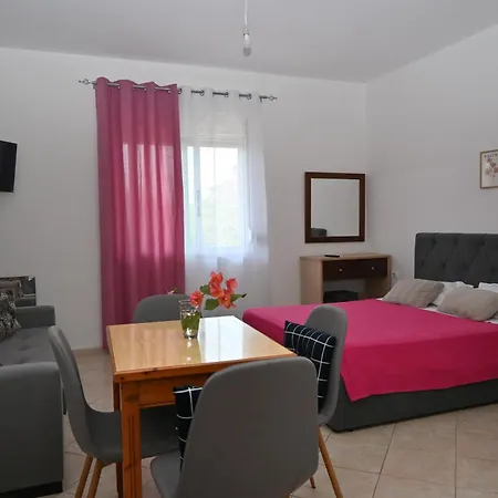 아파트 Mimoza Sarandë