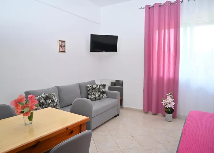 Mimoza Sarande
